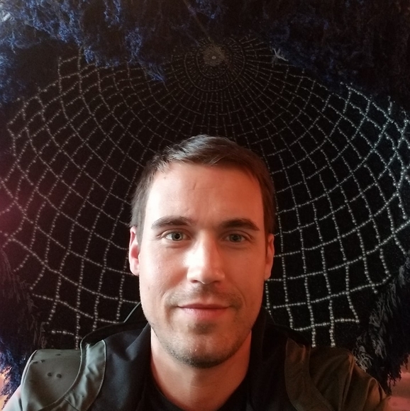 Meet your Posher, Tom - Picture 1 of 1